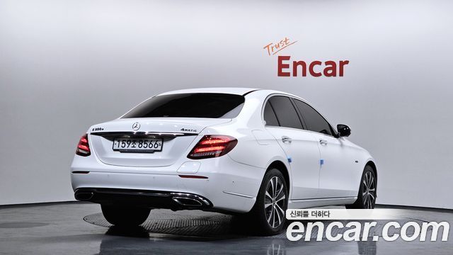 Mercedes-Benz E-Class (W213) E300e 4MATIC Exclusive 2020 — фото 2