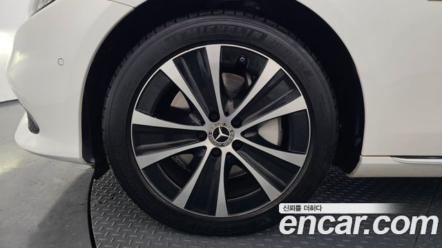 Mercedes-Benz E-Class (W213) E300e 4MATIC Exclusive 2020 — фото 5