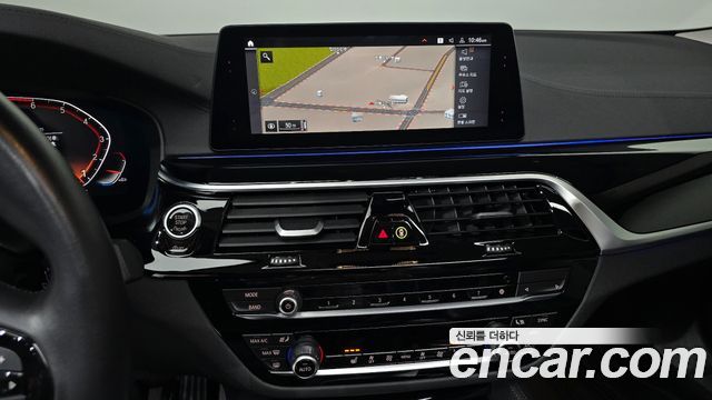 BMW 5 Series (G30) 520i Luxury 2020 — фото 16
