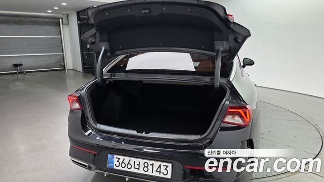 Kia K5 (III) 1.6 Turbo Prestige 2023 — фото 20