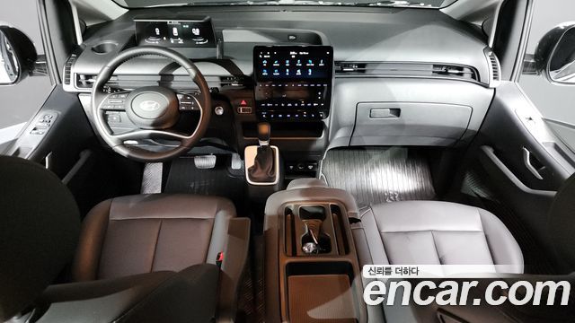 Hyundai Staria Tourer 9-Seater Modern 2025 — фото 7