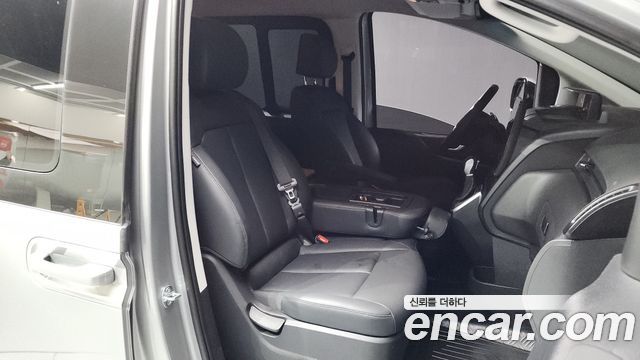 Hyundai Staria Tourer 9-Seater Modern 2025 — фото 11
