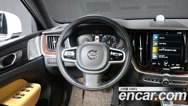 Volvo XC60 (II) B5 Inscription 2021 — фото 13