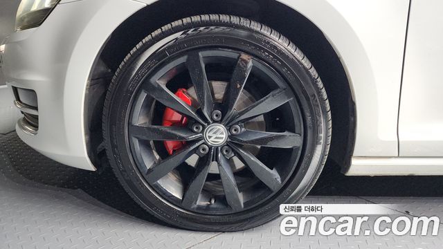 Volkswagen Golf (VII) 2.0 TDI 2015 — фото 5