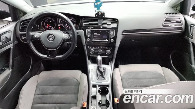Volkswagen Golf (VII) 2.0 TDI 2015 — фото 7