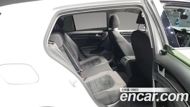Volkswagen Golf (VII) 2.0 TDI 2015 — фото 12