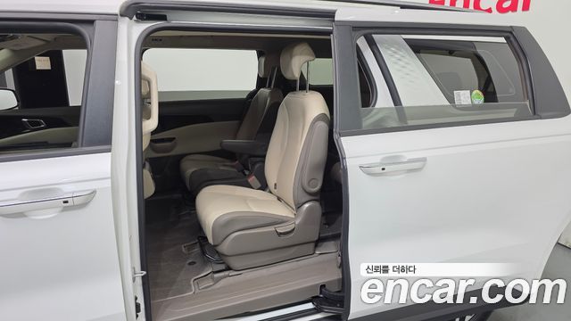 Kia Carnival (IV) Gasoline 9-Seater Prestige 2023 — фото 11