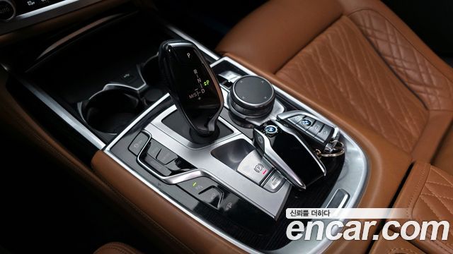 BMW 7 Series (G11) 730Ld xDrive M Sport 2020 — фото 9
