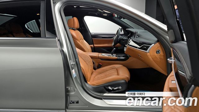 BMW 7 Series (G11) 730Ld xDrive M Sport 2020 — фото 11
