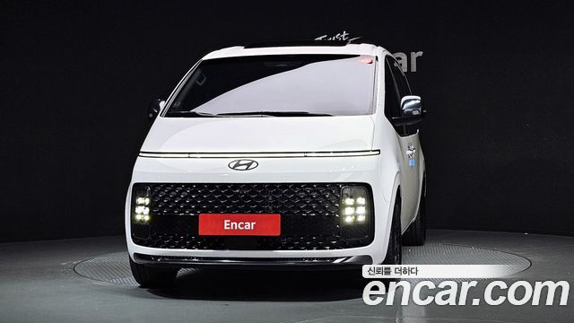 Hyundai Staria 4WD Lounge 9-Seater Inspiration 2025 — фото 3