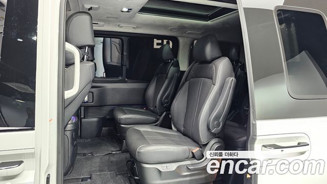Hyundai Staria 4WD Lounge 9-Seater Inspiration 2025 — фото 16