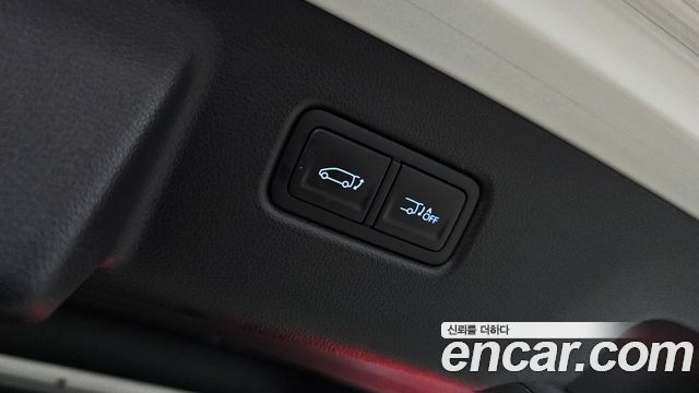 Hyundai Staria 4WD Lounge 9-Seater Inspiration 2025 — фото 24