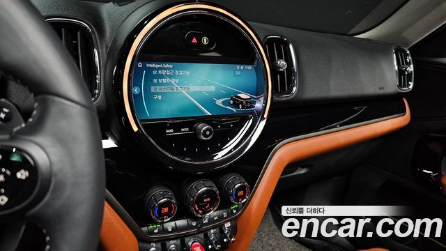 MINI Cooper S Countryman ALL4 Classic 2nd 2022 — фото 14