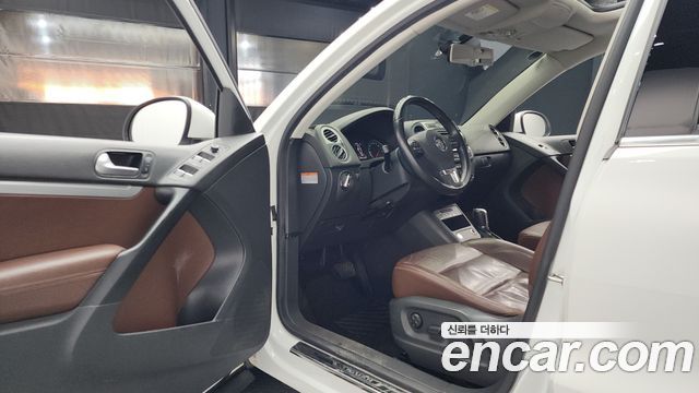 Volkswagen Tiguan 2.0 TDI  Premium 5N 2016 — фото 10