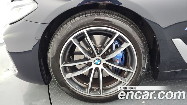 BMW 5 Series (G30) 520i M Sport 2022 — фото 5