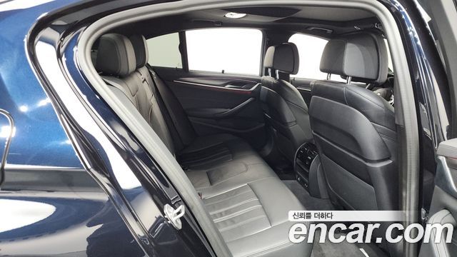 BMW 5 Series (G30) 520i M Sport 2022 — фото 12