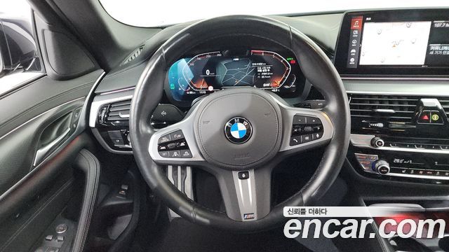 BMW 5 Series (G30) 520i M Sport 2022 — фото 13