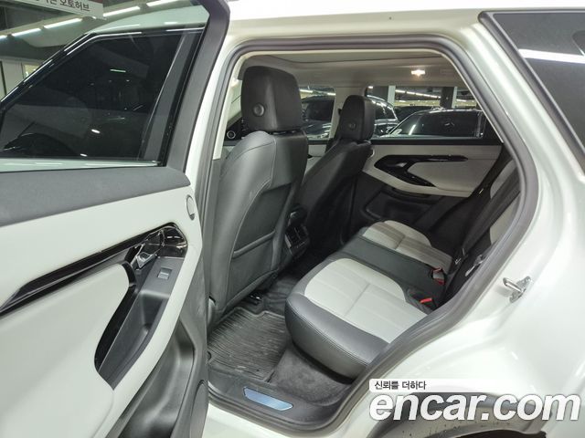Land Rover Range Rover Evoque (II) P250 Dynamic SE 2025 — фото 9