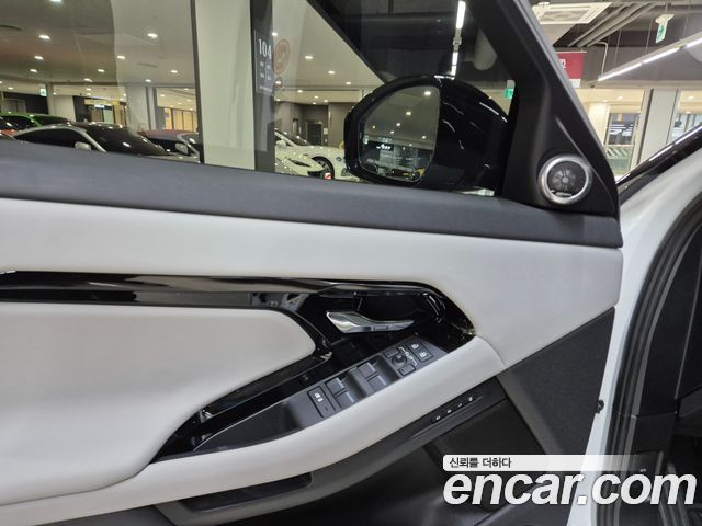 Land Rover Range Rover Evoque (II) P250 Dynamic SE 2025 — фото 20