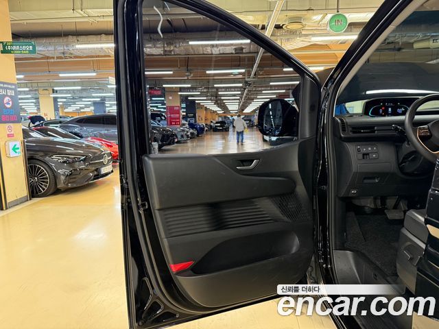 Hyundai Staria HEV 1.6 Cargo 5-Seater Modern 2025 — фото 7
