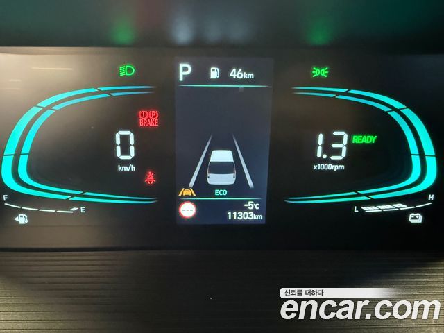 Hyundai Staria HEV 1.6 Cargo 5-Seater Modern 2025 — фото 10