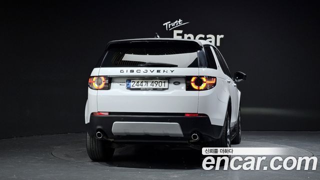 Land Rover Discovery Sport 2.0 TD4 HSE Luxury 2018 — фото 4
