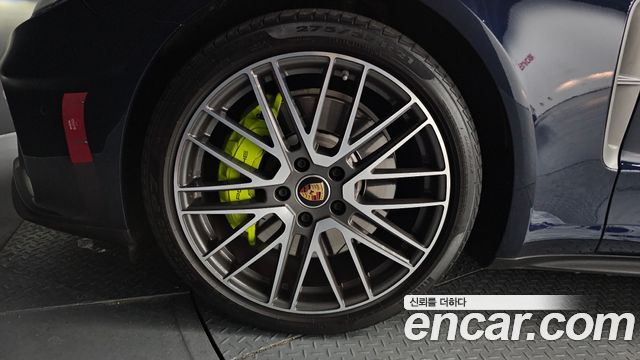 Porsche Panamera (971) 2.9 AWD E-Hybrid Platinum Edition 2023 — фото 5