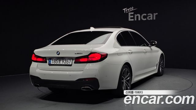 BMW 5 Series (G30) 520i M Sport 2021 — фото 2