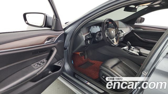 BMW 5 Series (G30) 530i M Sport Package Plus 2017 — фото 10
