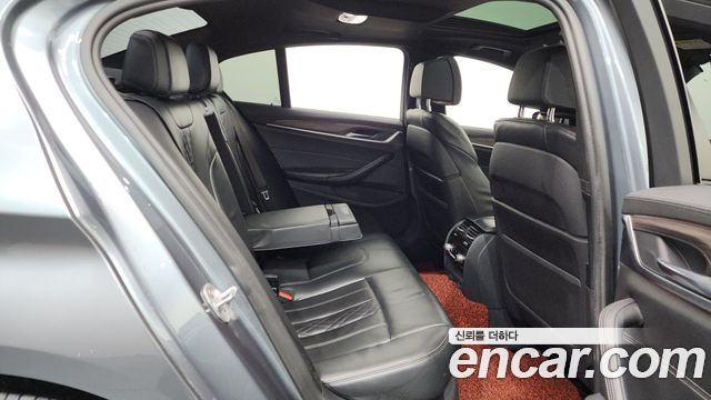BMW 5 Series (G30) 530i M Sport Package Plus 2017 — фото 12