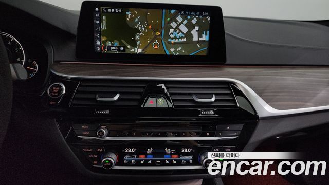 BMW 5 Series (G30) 530i M Sport Package Plus 2017 — фото 14
