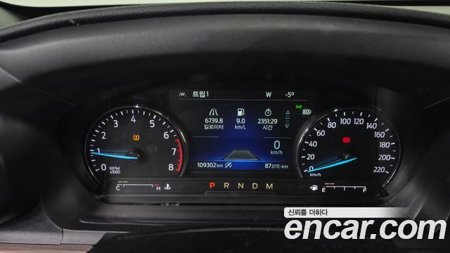 Ford Explorer (VI) 2.3 LimIted 4WD 2020 — фото 8