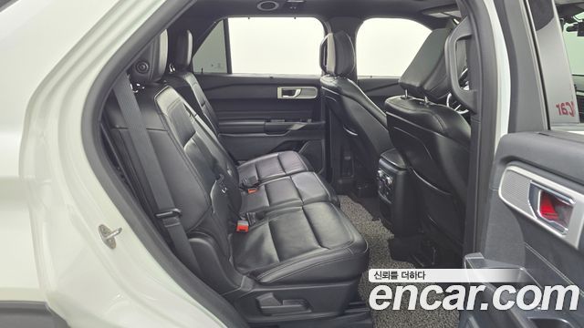 Ford Explorer (VI) 2.3 LimIted 4WD 2020 — фото 12