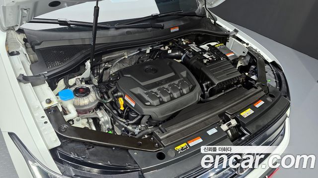 Volkswagen Tiguan Allspace 2.0 TSI Prestige 2023 — фото 6