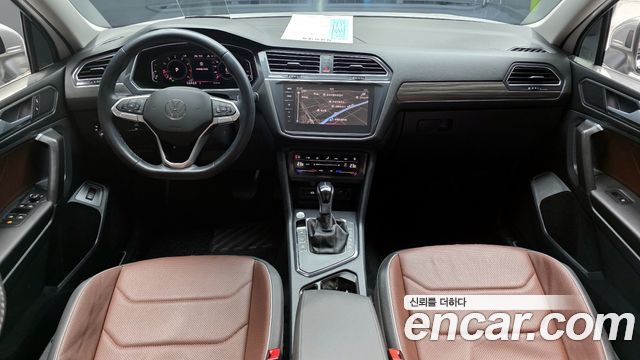 Volkswagen Tiguan Allspace 2.0 TSI Prestige 2023 — фото 7