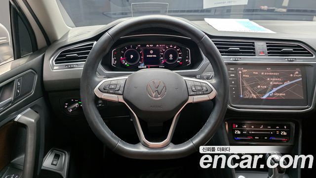 Volkswagen Tiguan Allspace 2.0 TSI Prestige 2023 — фото 13