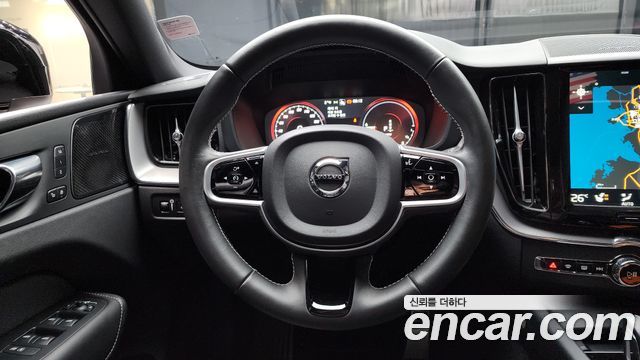 Volvo XC60 (II) T8 R-Design 2021 — фото 13