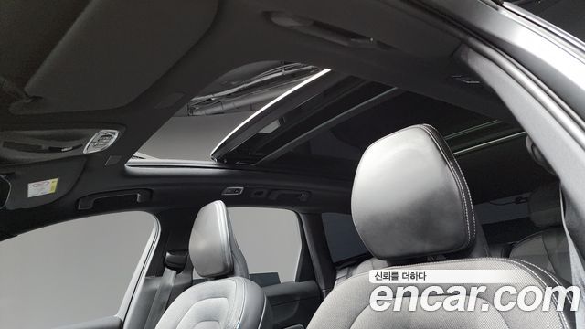 Volvo XC60 (II) T8 R-Design 2021 — фото 18