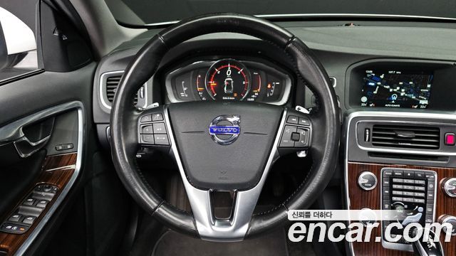 Volvo S60 D4 2nd 2017 — фото 13