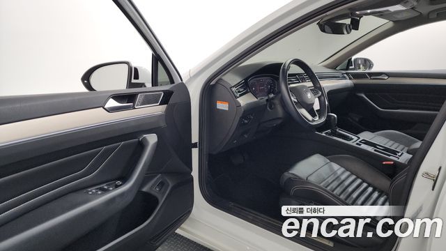 Volkswagen Passat GT (B8) 2.0 TDI Prestige 2021 — фото 10