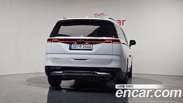 Kia Carnival (IV) Gasoline 7-Seater Signature 2023 — фото 4