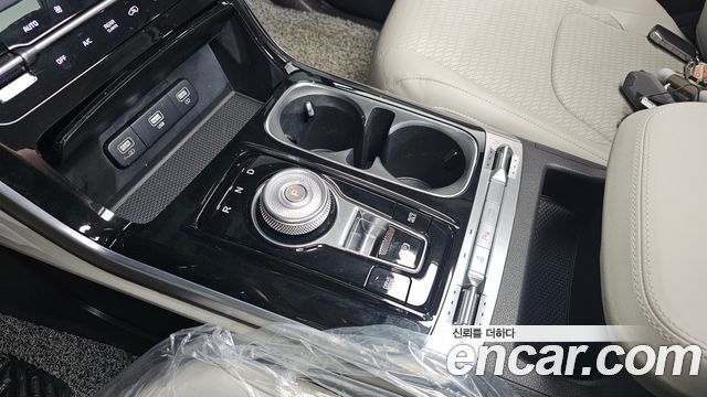 Kia Carnival (IV) Gasoline 7-Seater Signature 2023 — фото 9