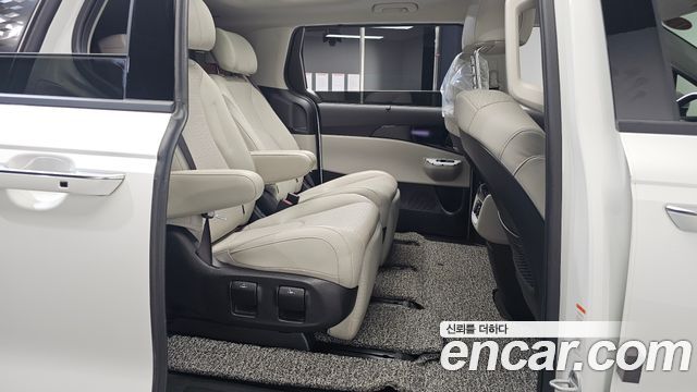 Kia Carnival (IV) Gasoline 7-Seater Signature 2023 — фото 12