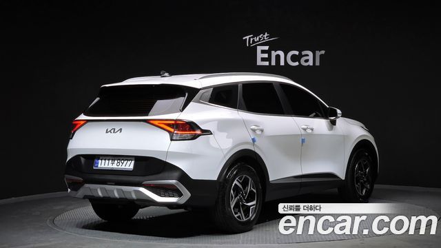 Kia Sportage (V) Diesel 2.0 2WD Prestige 2023 — фото 2
