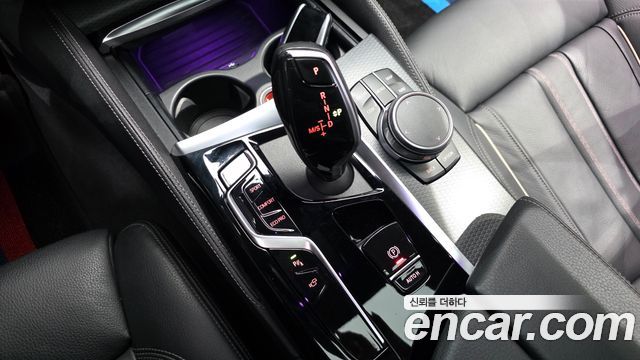 BMW 5 Series (G30) 520i M Sport 2022 — фото 9