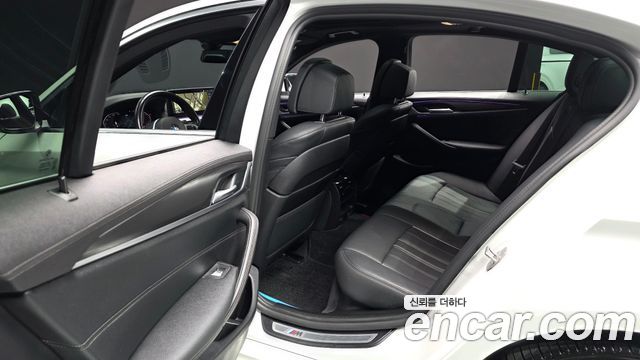 BMW 5 Series (G30) 520i M Sport 2022 — фото 12