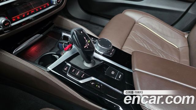 BMW 6 Series GT (G32) 630i xDrive M Sport 2022 — фото 9
