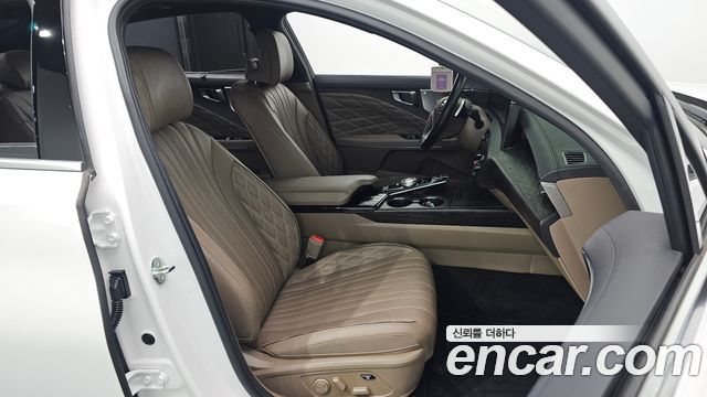 Kia K8 2.5 Gasoline 2WD Signature Special 2023 — фото 10