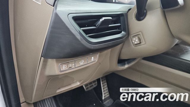 Kia K8 2.5 Gasoline 2WD Signature Special 2023 — фото 16