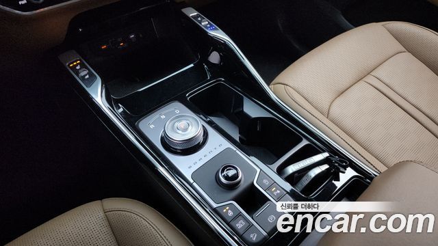 Kia Sorento (IV) Gasoline 2.5T 2WD Noblesse 2024 — фото 9